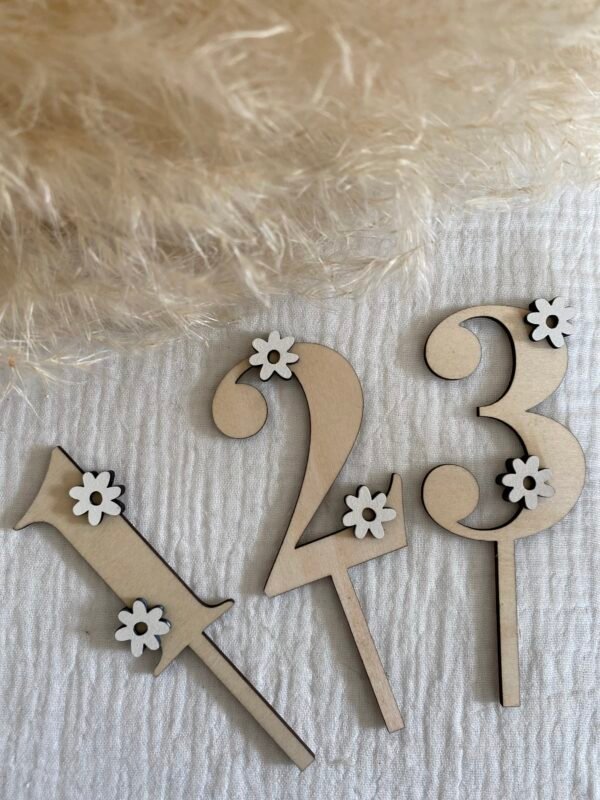 Cake topper chiffre marguerite